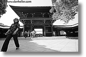 asia, black and white, entry, horizontal, japan, kanto, meiji shrine, shrine, tokyo, walkers, photograph