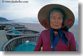 asia, beaches, boats, danang, fishing, horizontal, old, vietnam, womens, photograph