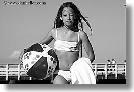 allie, balls, beaches, black and white, california, childrens, girls, horizontal, people, santa cruz, west coast, western usa, photograph