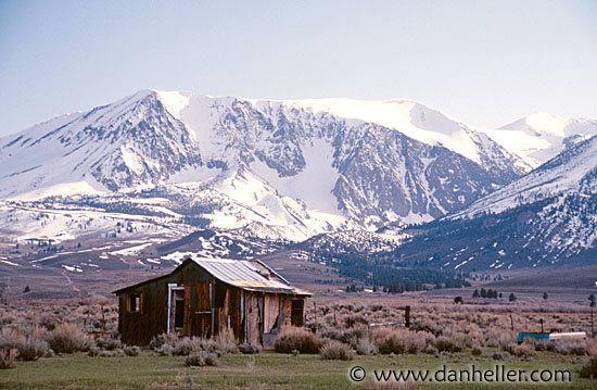 http://www.danheller.com/images/California/Sierras/barn-n-snowy-mountains-2-big.jpg