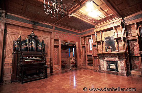 http://www.danheller.com/images/California/WinchesterHouse/ball-room-organ-big.jpg