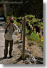 artists, cameras, clothes, europe, france, groups, hats, helanie howard greene, howard, men, people, photographers, provence, vertical, photograph