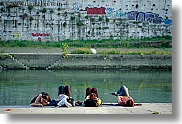backs, europe, girls, horizontal, italy, people, rivers, rome, photograph
