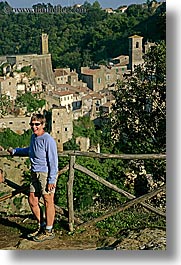 carol, europe, italy, larson, senior citizen, sorano, sunglasses, tourists, towns, tuscany, vertical, womens, photograph