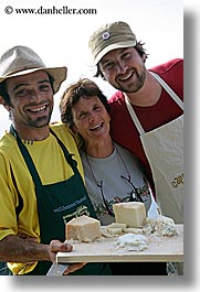 ann, apron, cheese, europe, foods, happy, hats, italy, laugh, leaders, men, picnic, roberto, tourists, tuscany, vertical, william, womens, photograph