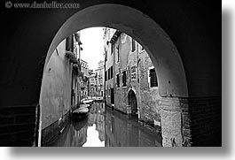 black and white, boats, canals, europe, horizontal, italy, slow exposure, tunnel, venecia, venezia, venice, photograph