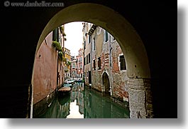 boats, canals, europe, horizontal, italy, slow exposure, tunnel, venecia, venezia, venice, photograph