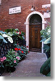 doors, doors & windows, europe, italy, venecia, venezia, venice, vertical, photograph