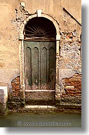 doors, doors & windows, europe, italy, venecia, venezia, venice, vertical, photograph