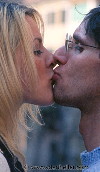 kissing images of couples. kissing-couple-closeup.jpg