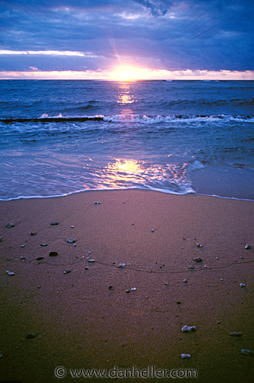 beach sunset. each-sunset.jpg