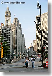 america, buildings, chicago, cityscapes, illinois, north america, pedestrians, streets, united states, vertical, photograph
