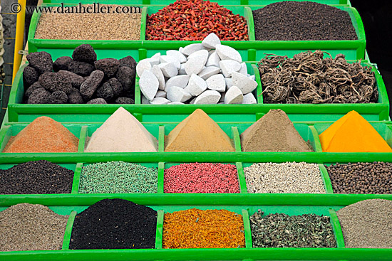 spices-display-06.jpg