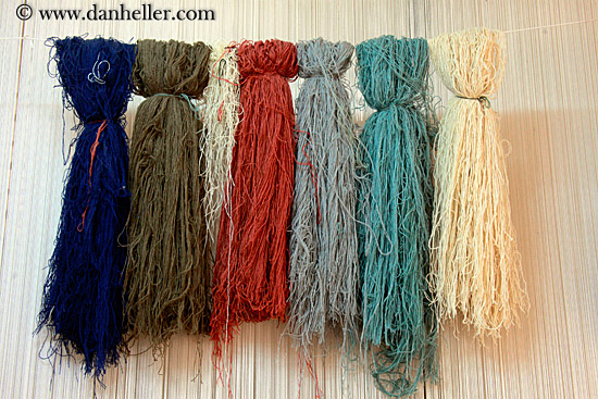 colorful-yarn-03.jpg