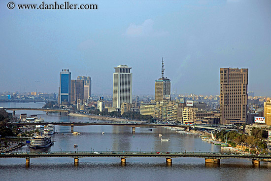 cairo-nile-cityscape-n-bridges-01.jpg