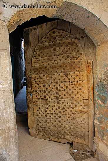 ancient-gothic-arch-door.jpg