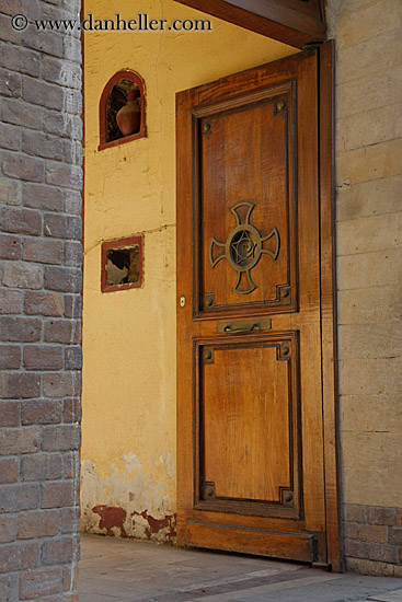 open-greek-door-02.jpg