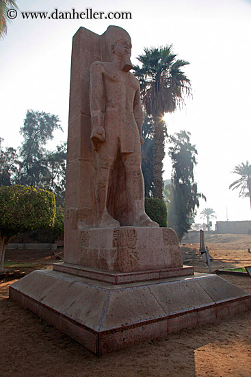 egyptian-statue-01.jpg