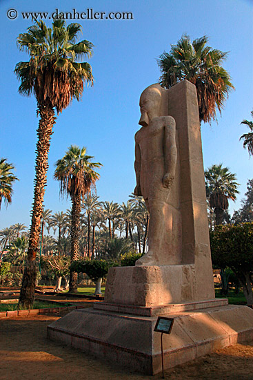 egyptian-statue-02.jpg