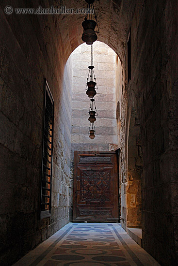 long-arched-hallway-07.jpg