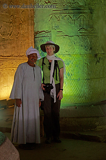 people-n-pillars-04.jpg