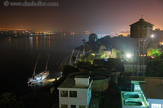 foggy-nile-n-ship-at-nite-03.jpg