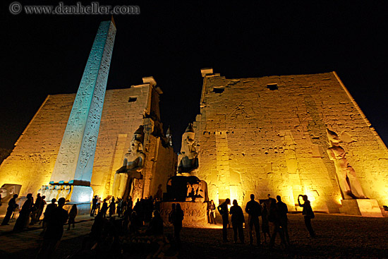 obelisk-at-night.jpg