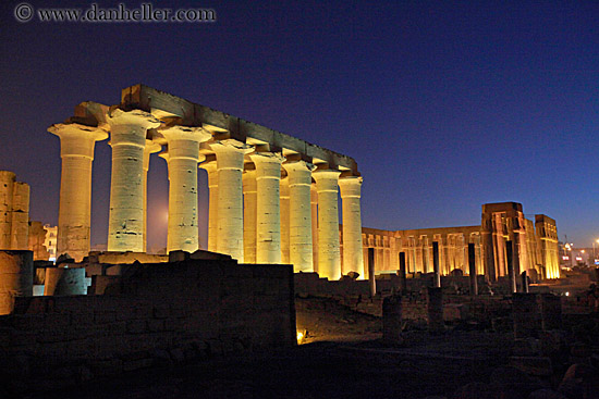 pillars-at-night-05.jpg