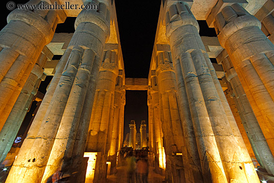 pillars-at-night-07.jpg