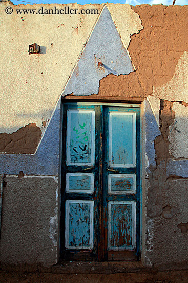 blue-door-05.jpg