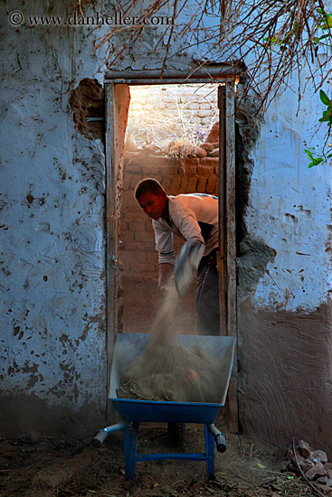 man-shoveling-in-doorway-01.jpg