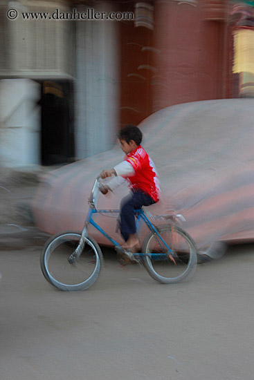 child-on-bike-motion-blur.jpg