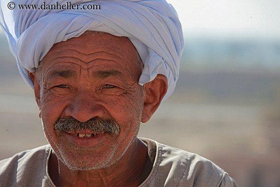 old-arab-man-05.jpg