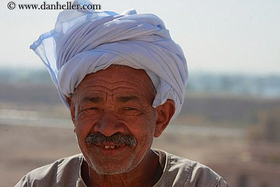 old-arab-man-06.jpg