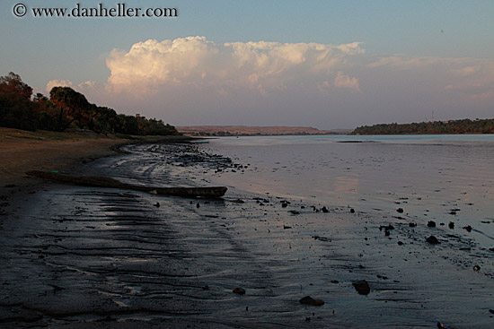 river-bank-beach-n-cloud.jpg