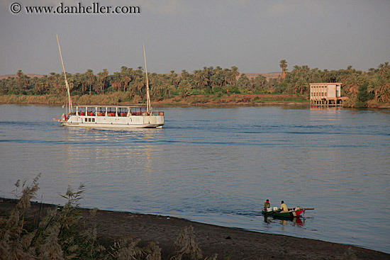 rowboat-n-ferry-boat.jpg