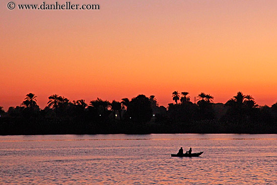 rowboat-n-sunset.jpg