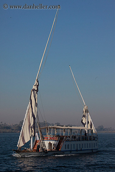 sailboats-04.jpg