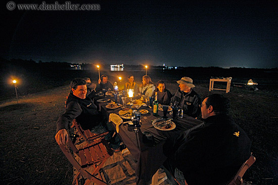 group-dinner-at-night-01.jpg