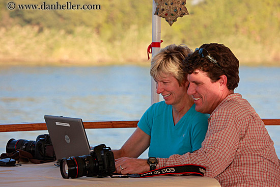 patrick-n-helene-on-laptop-02.jpg