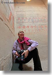 africa, cameras, egypt, emotions, gemni, patrick helene, smiles, tombs, vertical, womens, wt people, photograph