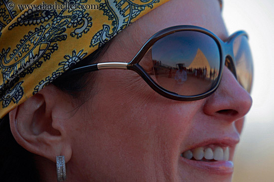 sunglasses-n-pyramid-reflection.jpg