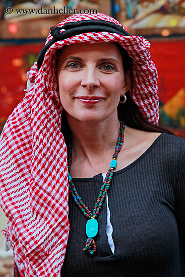 vicky-n-red-keffiyeh-01.jpg