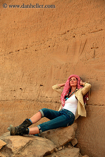 vicky-n-sandstone-11.jpg