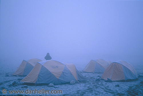 tent02.jpg