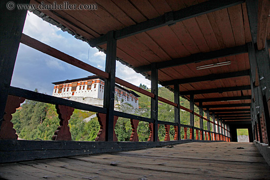 bridge-n-rinpung-dzong.jpg