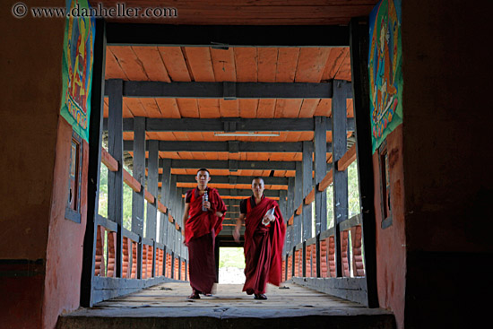 monks-on-bridge-01.jpg