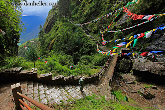 prayer-flags-n-bridge-03.jpg