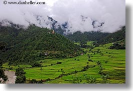 images/Asia/Bhutan/KhamsumUlleyChorten/khamsum-ulley-chorten-n-fields-01.jpg