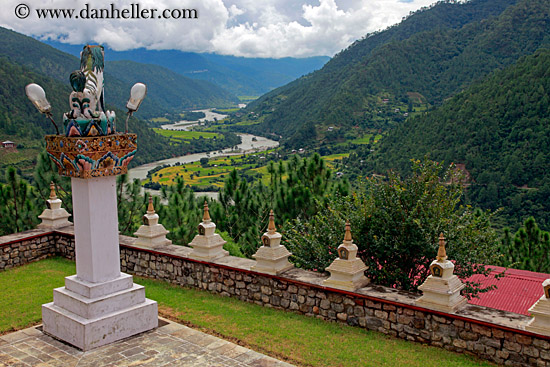 river-valley-n-chorten-04.jpg